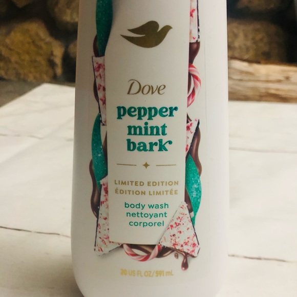 Dove Peppermint Bark Body Wash Holiday Treats Limited Edition 20 oz - Picture 3 of 5
